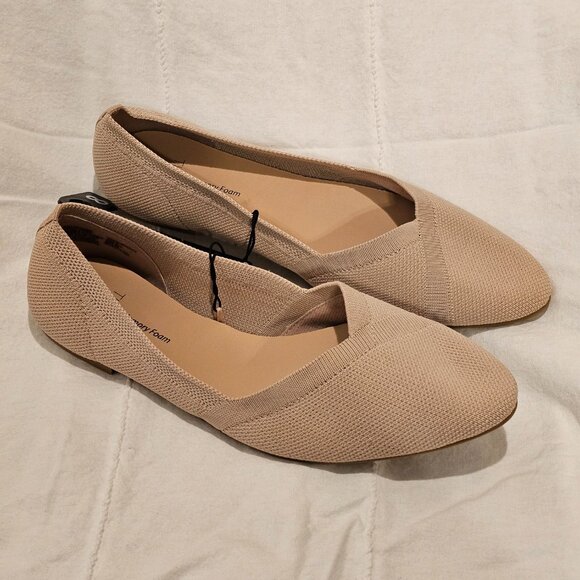 Time and Tru flats (size 8) - Picture 2 of 4